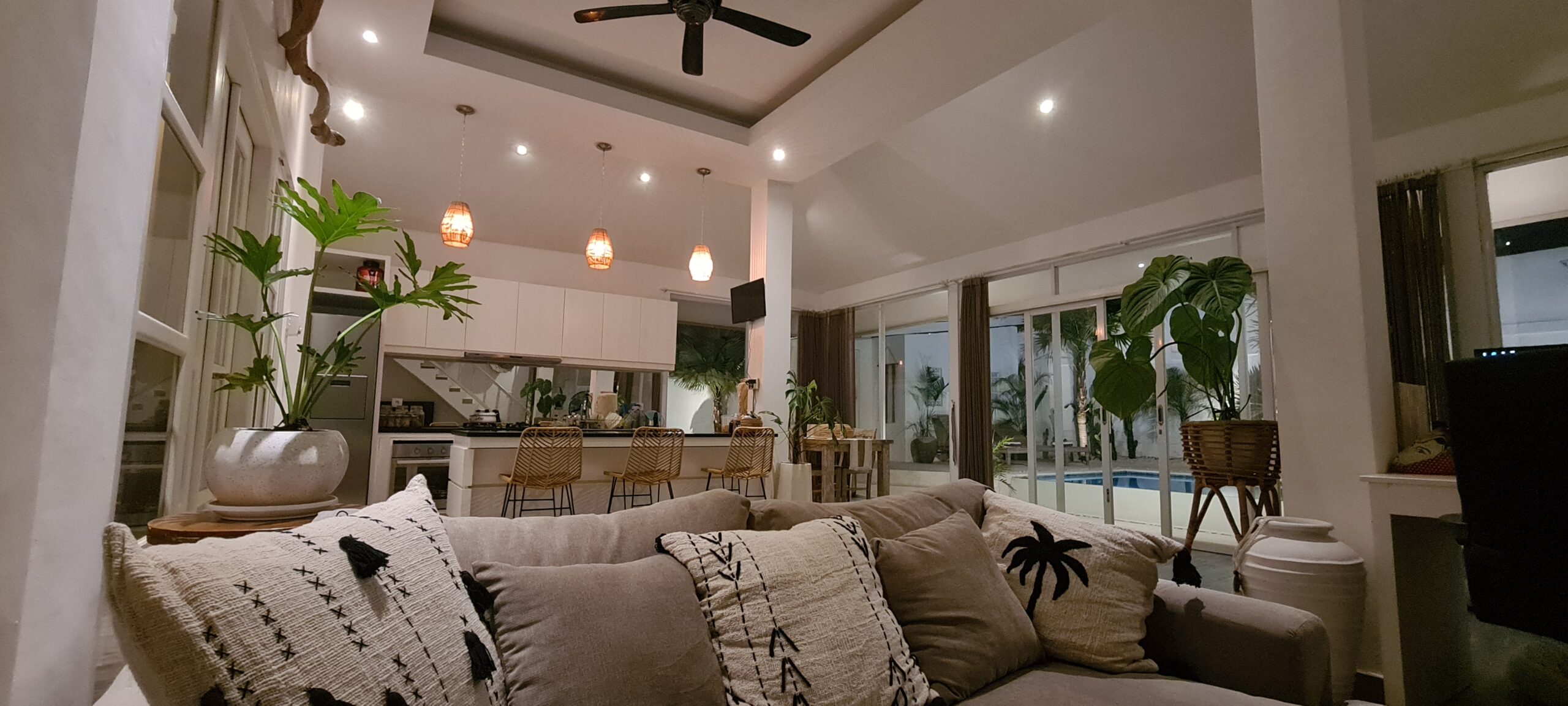 living-kitchen-dining-at-night